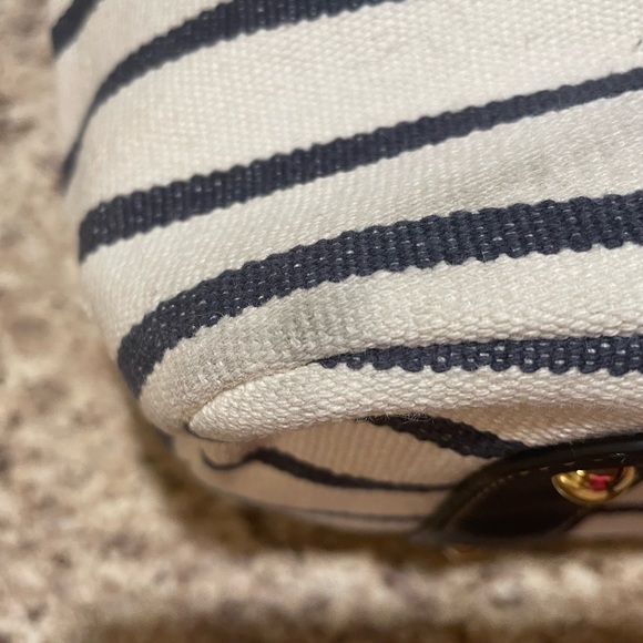 Lauren Ralph Lauren handbag - Picture 9 of 10